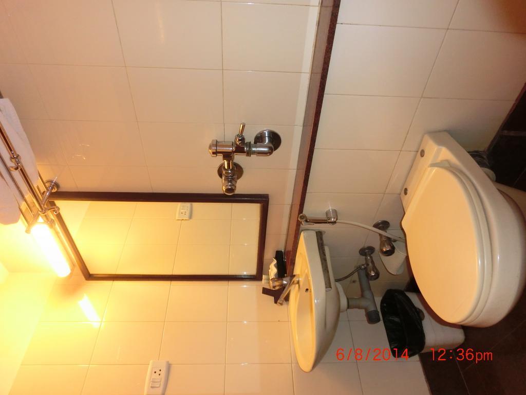 Hotel Thulashi Park Chennai Phòng bức ảnh