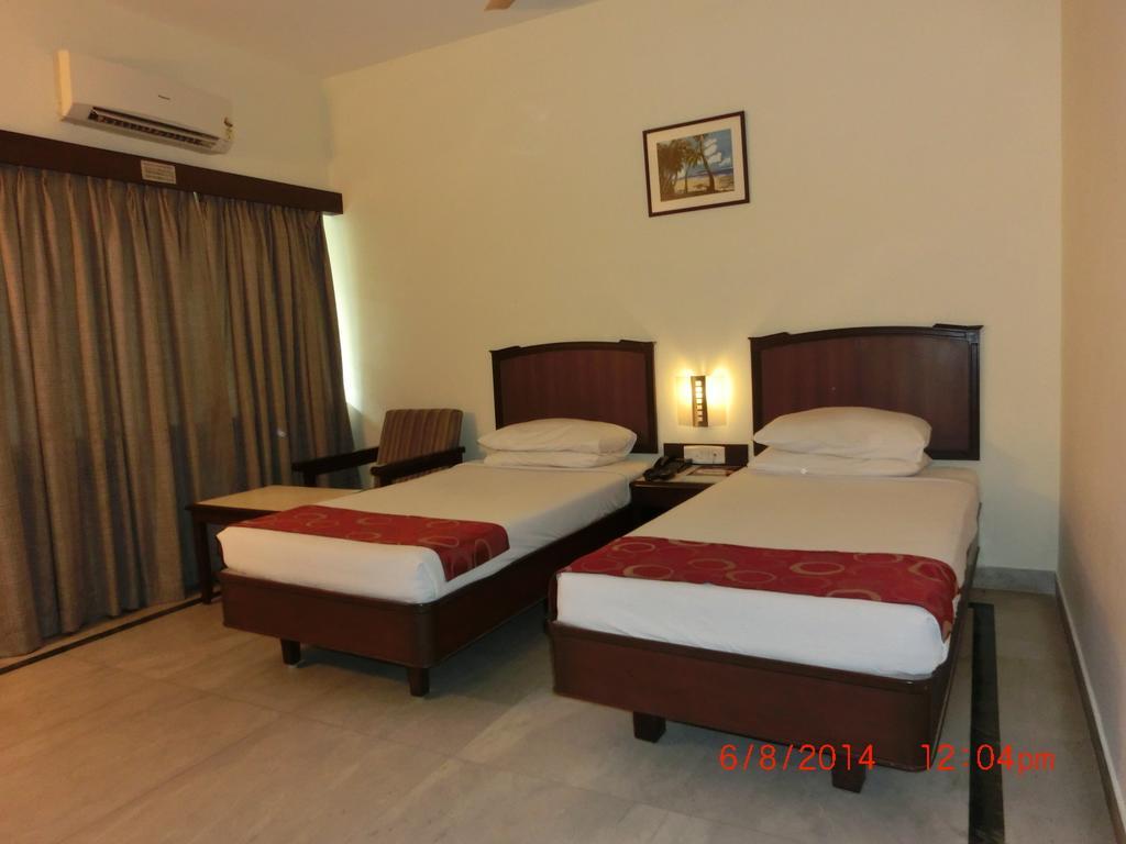 Hotel Thulashi Park Chennai Phòng bức ảnh