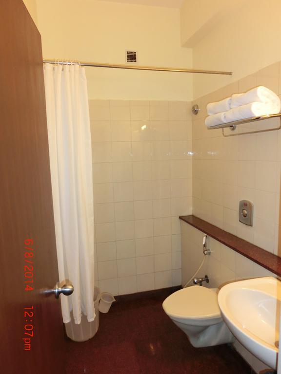 Hotel Thulashi Park Chennai Ngoại thất bức ảnh