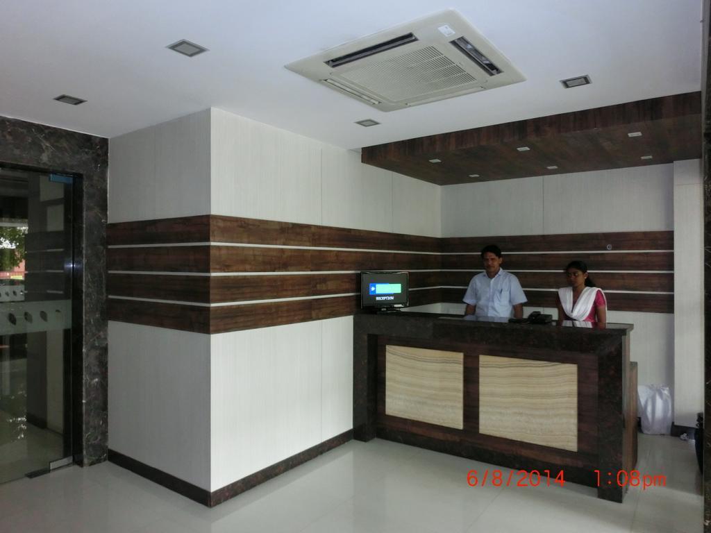 Hotel Thulashi Park Chennai Ngoại thất bức ảnh